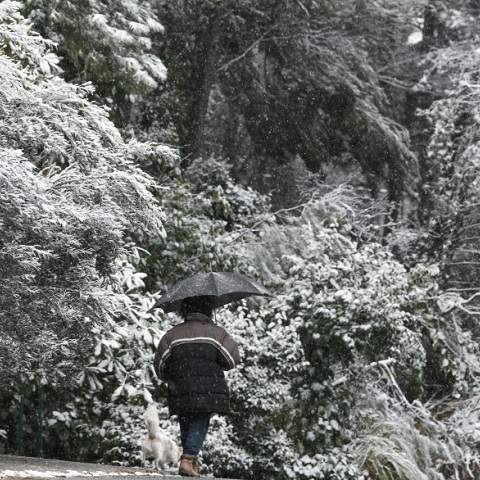 Καιρός: Καταιγίδες, χιόνια και παγετός την Παρασκευή