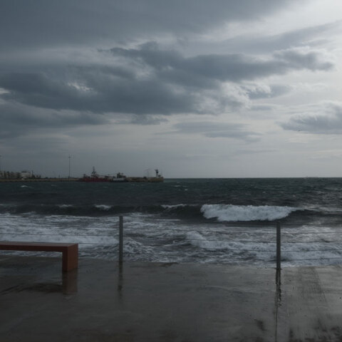 Έως 9 μποφόρ οι άνεμοι στο Αιγαίο, με την κακοκαιρία «Κάρμελ» να φέρνει απαγορευτικό απόπλου σε Πειραιά, Ραφήνα και Λαύριο