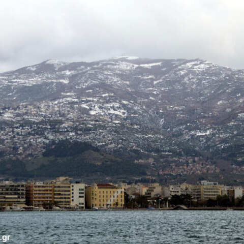 Χιόνια στο Πήλιο, με την κακοκαιρία «Κάρμελ» να επηρεάζει τη Μαγνησία