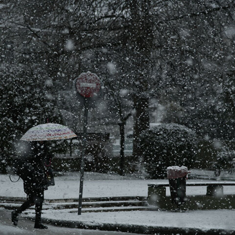 Χιόνια έχει ο καιρός σήμερα Σάββατο 18 Δεκεμβρίου 2021, καθώς η κακοκαιρία «Κάρμελ» είναι σε εξέλιξη