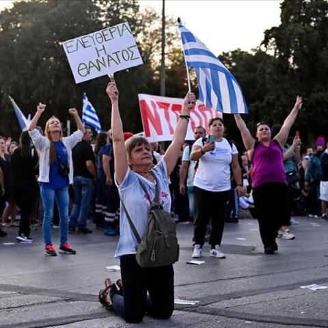 Πάτρα - Επίθεση αρνητών στην αντιπρόεδρο του Πανελλήνιου Ιατρικού Συλλόγου: «Θα πάω στον εισαγγελέα»