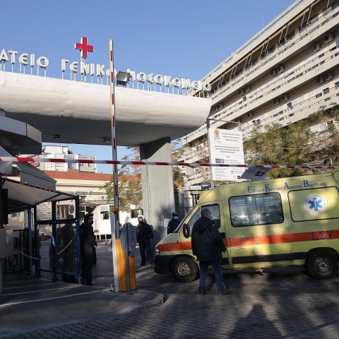 Θεσσαλονίκη: Οχτώ μοναχές από το ίδιο μοναστήρι νοσηλεύονται με κορωνοϊό στο “Ιπποκράτειο”