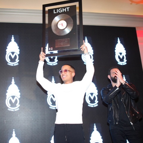 Συναυλία στις φυλακές Αυλώνας από τον Light