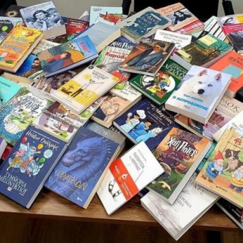 Το Μέγαρο Μαξίμου έστειλε βιβλία λογοτεχνίας στην Τήνο, για τους νέους του νησιού, προκειμένου να φιλοξενηθούν σε βιβλιοθήκη που θα δημιουργηθεί στο νησί.