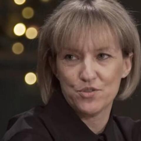 Τέλος, η ίδια θέλησε να στείλει ένα μήνυμα προς όλους τους άντρες: «Θα ήθελα να περάσω, αν μου επιτρέπετε, ένα μήνυμα και προς τους άντρες. Πρέπει και οι άντρες να προσέξουν πάρα πολύ και όταν έχουν μια σχέση, μια κοπέλα, μια σύντροφο που δεν τους αρέσει,