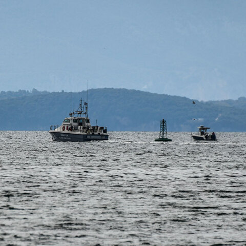 Έρευνες από σκάφη του Λιμενικού Σώματος στη θάλασσα