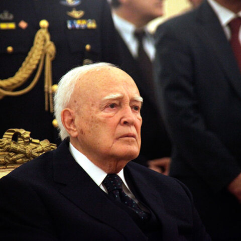 Κάρολος Παπούλιας