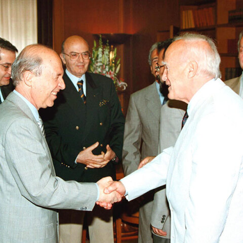 Κώστας Σημίτης και Κάρολος Παπούλιας σε συνάντηση στο Μέγαρο Μαξίμου τον Μάιο του 1999