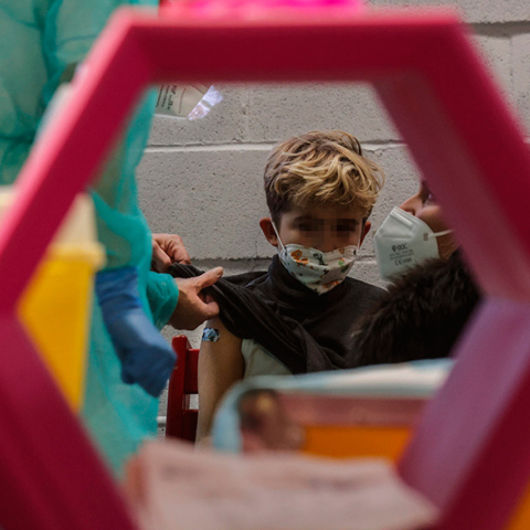 Εμβόλια: Άνοιξαν 120.000 ραντεβού για παιδιά 5-11 ετών