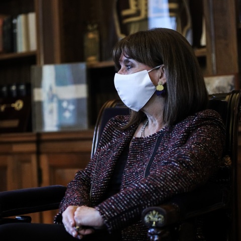 Η Κατερίνα Σακελλαροπούλου αποτιμά στο BLOD του Ιδρύματος Μποδοσάκη τους εορτασμούς των 200 χρόνων από την έναρξη της Επανάστασης του 1821.