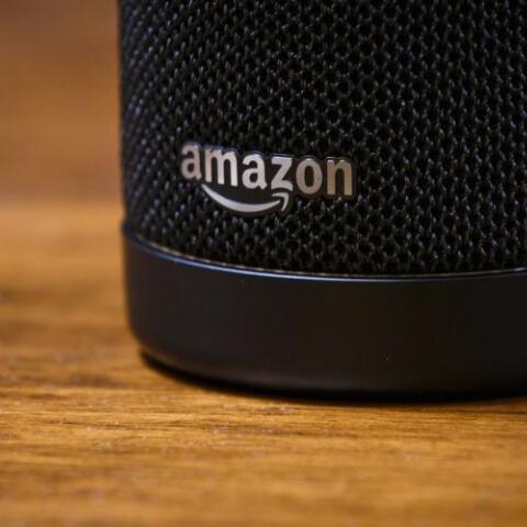 Alexa: "Προκάλεσε" 10χρονο κοριτσάκι να βάλει κέρμα στην πρίζα