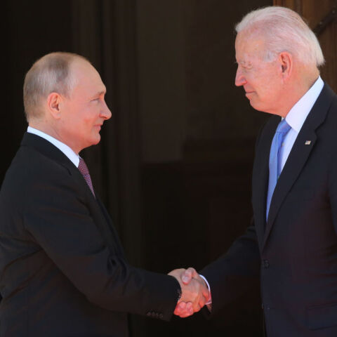 Bλαντιμίρ Πούτιν και Τζο Μπάιντεν © Mikhail Svetlov/Getty Images