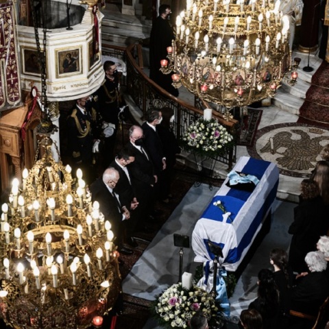 Εξόδιος ακολουθία του πρωην Προέδρου της ΔΗμοκρατίας Κάρολου Παπούλια