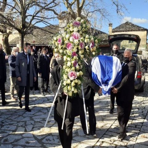 Ιωάννινα: Στο Νησί της λίμνης «αναπαύεται» από σήμερα ο Κάρολος Παπούλιας
