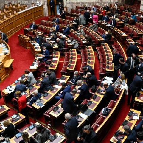Συζήτηση στην ολομέλεια της Βουλής 