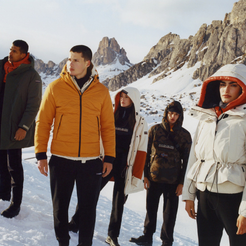 NAPAPIJRI στο Golden Hall 