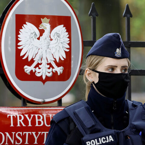 Πολωνία: Φυγάς εδώ και 20 χρόνια, ένας δολοφόνος συνελήφθη επειδή... δεν φόραγε μάσκα	