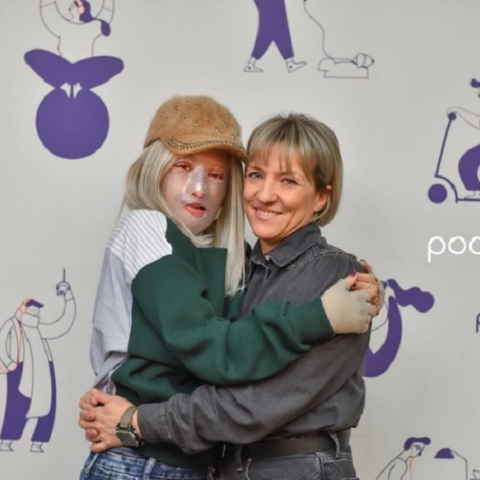 Η μητέρα της δολοφονημένης Γαρυφαλλιάς στη Φολέγανδρο μιλάει στην Ιωάννα Παλιοσπύρου