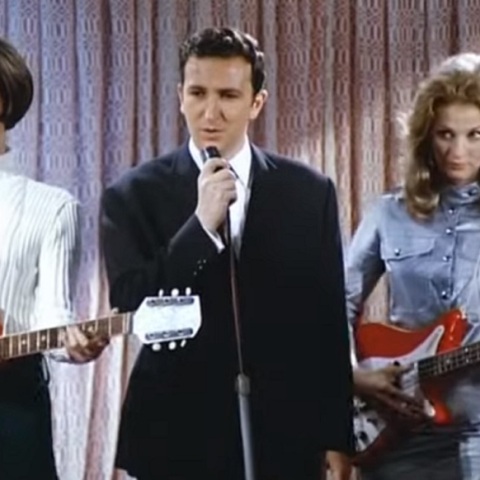 Πέθανε ο Σάκης Παπανικολάου 