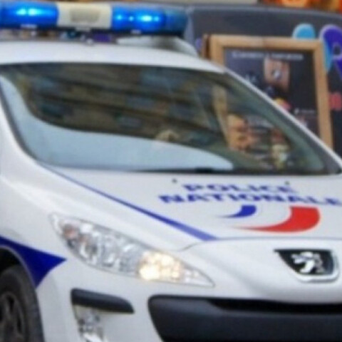  38χρονος έκοψε το κεφάλι ενός άνδρα και το πήγε στο αστυνομικό τμήμα