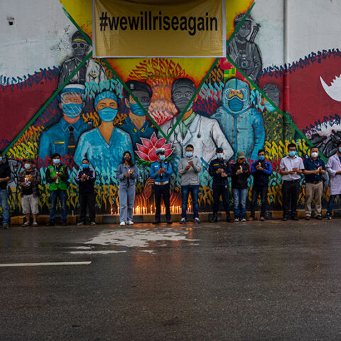 Mural στο Νεπάλ για τους ανθρώπους που δίνουν τη μάχη με τον κορωνοϊό στην πρώτη γραμμή