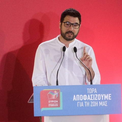 Κορωνοϊός: Να παραταθεί το άνοιγμα των σχολείων κατά μία εβδομάδα ζητά ο εκπρόσωπος του ΣΥΡΙΖΑ, Νάσος Ηλιόπουλος.