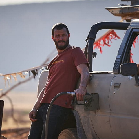 Ο Τζέιμι Ντόρναν σε σκηνή από τη σειρά The Tourist.