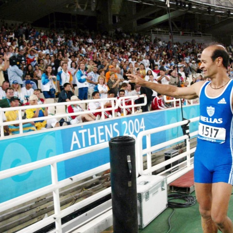 Γιώργος Τοπτσής: Νικήθηκε από τον κορωνοϊό σε ηλικία 64 ετών ο Έλληνας Παραολυμπιονίκης, κάτοχος πέντε μεταλλίων στο αγώνισμα του μήκους.