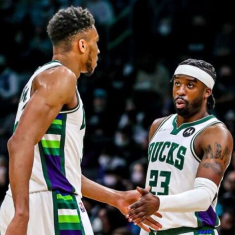 Ο Γιάννης Αντετοκούνμπο μετά την ήττα από τους Χόρνετς