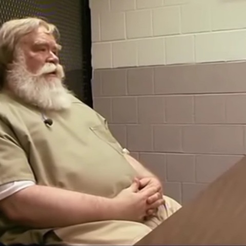 O Ρίτσαρντ Κάτινχαμ κατά τη διάρκεια συνέντευξης στις φυλακές του Νιου Τζέρσεϊ. 