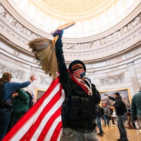 Επίθεση στο Καπιτώλιο: Σύλληψη του αρχηγού μίας από τις κυριότερες ακροδεξιές οργανώσεις της χώρας