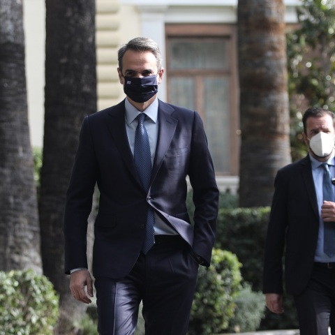 Κατώτατος μισθός: «Μάιο και όχι Ιούλιο η δεύτερη αύξηση», ανακοίνωσε ο Κυριάκος Μητσοτάκης