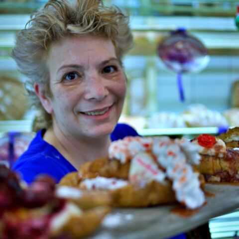 Η Ελένη Καλλίδου και τα κρουασάν της