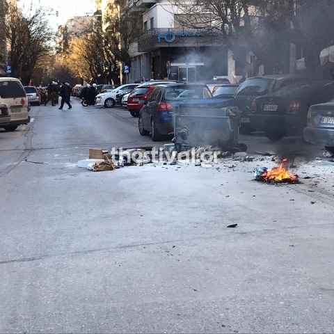 Επεισόδια μεταξύ αστυνομίας και αντιεξουσιαστών στη Θεσσαλονίκη