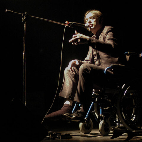 Στιγμιότυπο από τη συναυλία του Blixa Bargeld στην Αθήνα το 2003