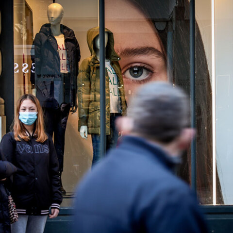 Ανοιχτά καταστήματα την Κυριακή
