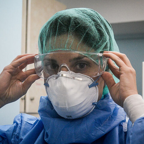 Yγειονομικός του ΕΟΔΥ