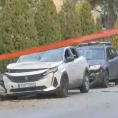 Έκρηξη σε συγκρότημα κατοικιών στη Γλυφάδα