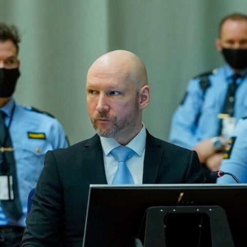 Νορβηγία: Η εισαγγελία ζήτησε να παραμείνει στη φυλακή ο νεοναζί Μπράιβικ	