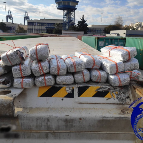 ΣΔΟΕ: Κατάσχεση 13 κιλών κοκαϊνης από τους ελεγκτές του Τμήματος Δίωξης Ναρκωτικών