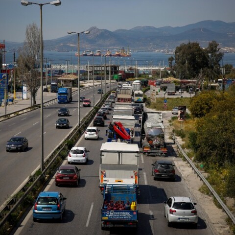 Κίνηση στην έξοδο της Αθηνών - Κορίνθου