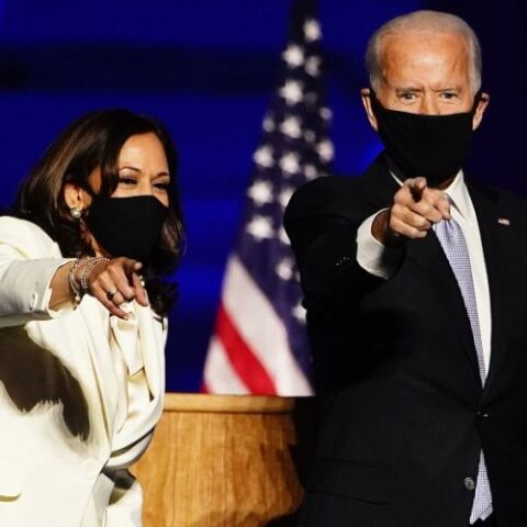 Τζο Μπάιντεν και Κάμαλα Χάρις δεσμεύονται να υπερασπισθούν το δικαίωμα στην άμβλωση με όλα τα μέσα που διαθέτουν