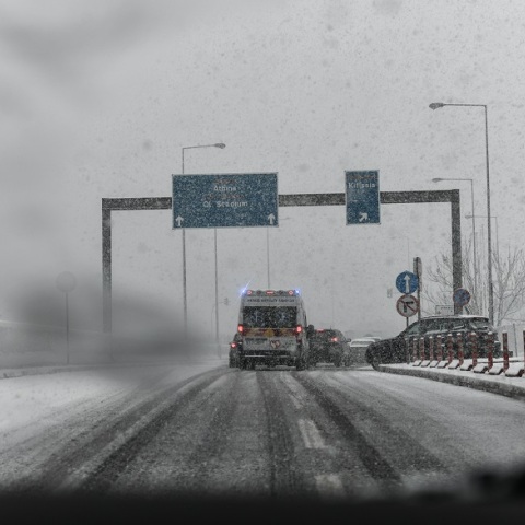 Χιονόπτωση στην Αττική Οδό