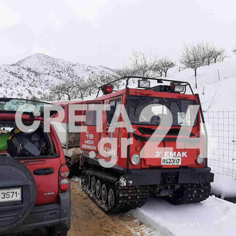 Κακοκαιρία «Ελπίς»: Επιχείρηση απεγκλωβισμού οικογενειών στο Ηράκλειο Κρήτης