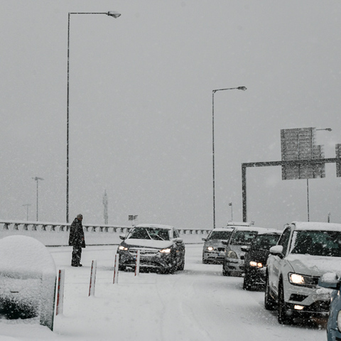 Κακοκαιρία «Ελπίδα»: Κλειστή η Αττική Οδός 