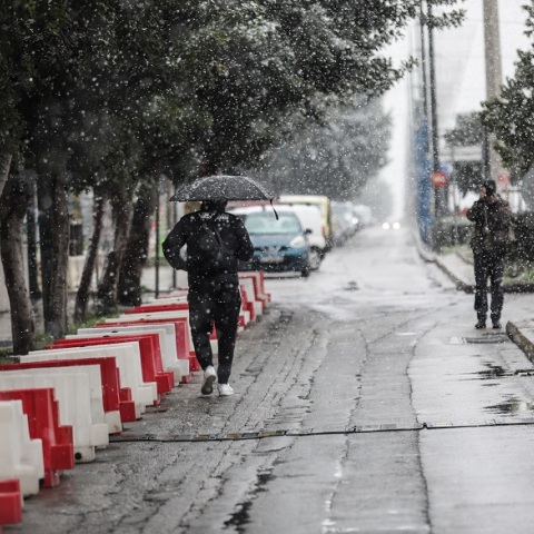 Κακοκαιρία «Ελπίς»: Κλειστά σήμερα και αύριο τα εμβολιαστικά κέντρα σε Αττική και Εύβοια