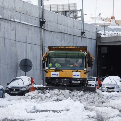 Αττική Οδός: Πώς θα παραλάβουν οι οδηγοί τα εγκλωβισμένα οχήματά τους