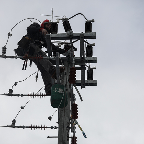 Κακοκαιρία «Ελπίς»: Σε 8 γραμμές οι βλάβες στην ηλεκτροδότηση