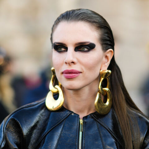 Julia Fox: Ποια είναι η γυναίκα που την Πρωτοχρονιά έγινε ο νέος έρωτας του Kanye West. Πώς γνωρίστηκαν, ποια είναι η μέχρι στιγμής καριέρα της.