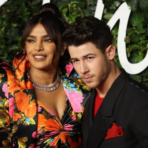 Η ηθοποιός Priyanka Chopra και ο μουσικός και συζυγός της Nick Jonas